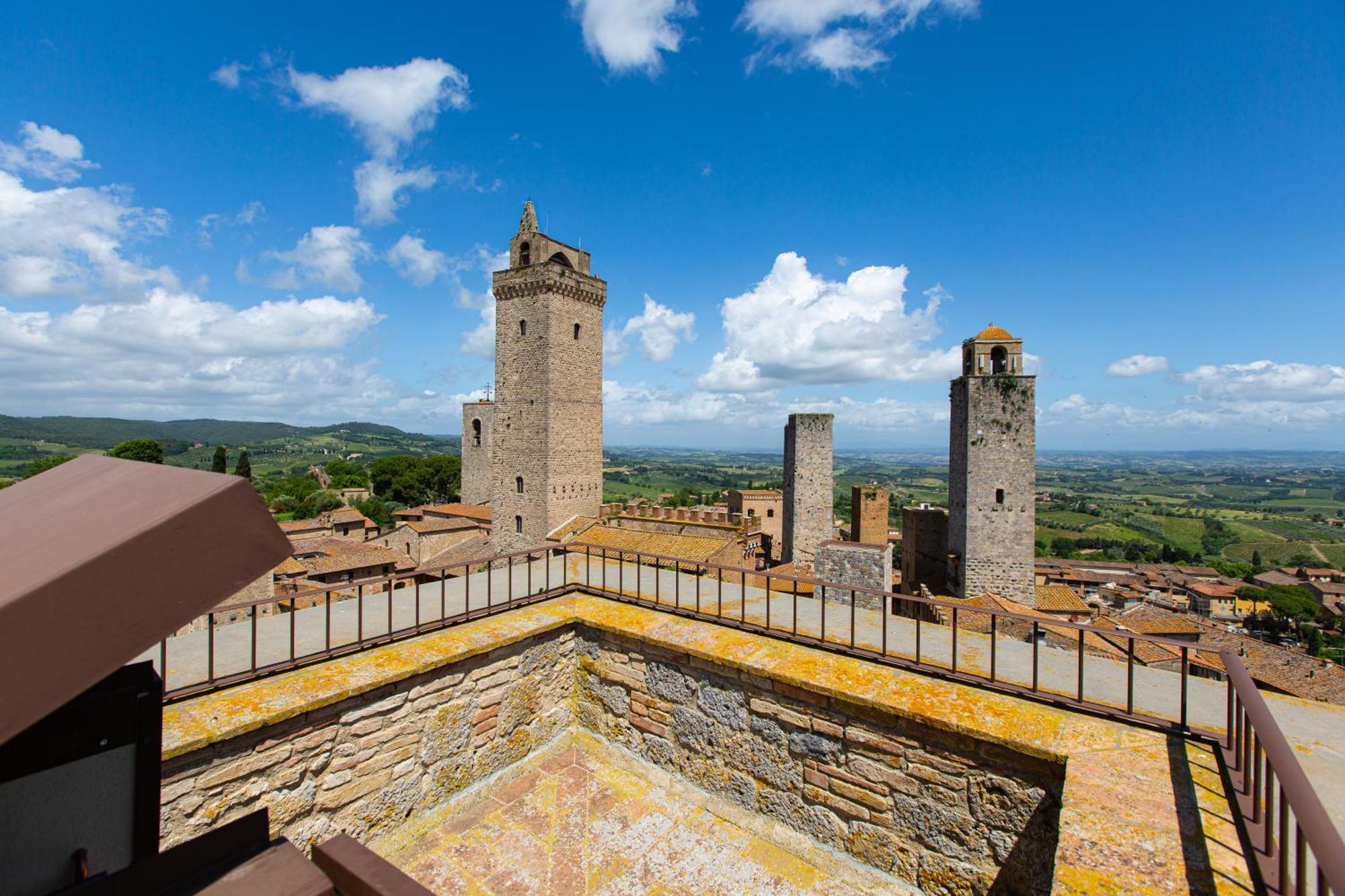 The Artists' Tower - Amazing View From The Tower Apartamento San Gimignano Exterior foto