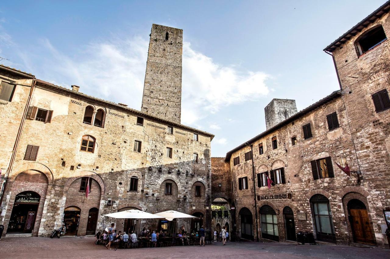 The Artists' Tower - Amazing View From The Tower Apartamento San Gimignano Exterior foto
